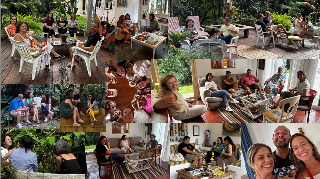 Mural com várias fotos de momentos do encontro